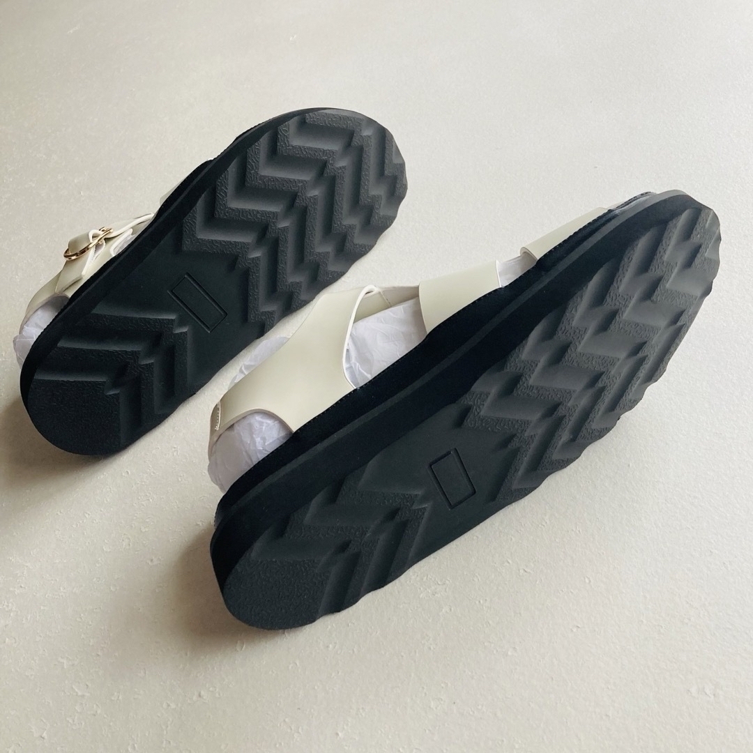 DEUXIEME CLASSE(ドゥーズィエムクラス)の新品 未使用 MOHI レザーボリュームグルカサンダル レディースの靴/シューズ(サンダル)の商品写真