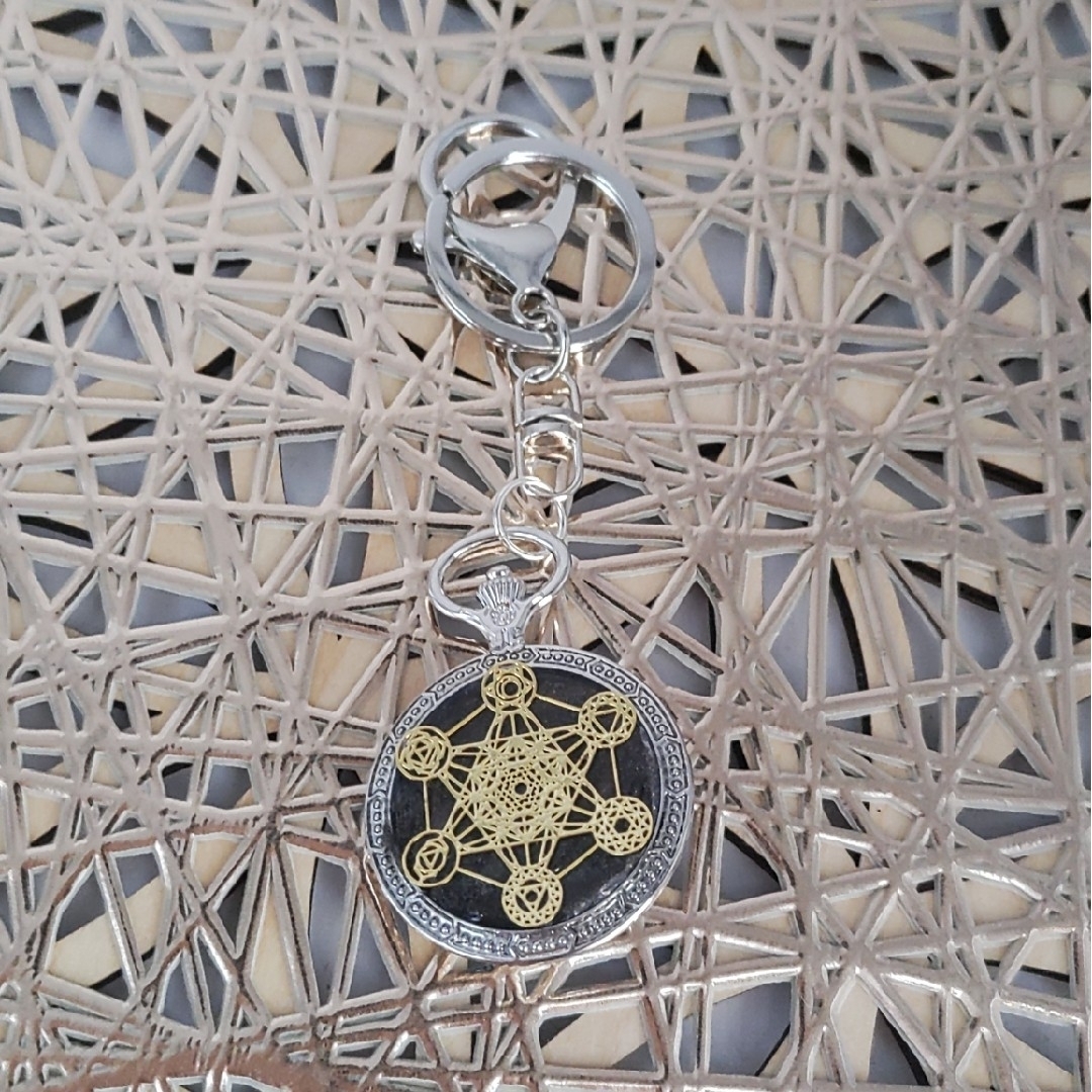 宇宙オルゴナイト  キーホルダー ハンドメイドのアクセサリー(キーホルダー/ストラップ)の商品写真