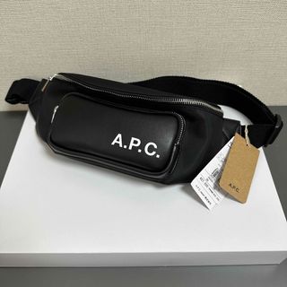 アーペーセー(A.P.C)のA.P.C. ヒップバッグ banane camden ポシェット ブラック(ボディーバッグ)