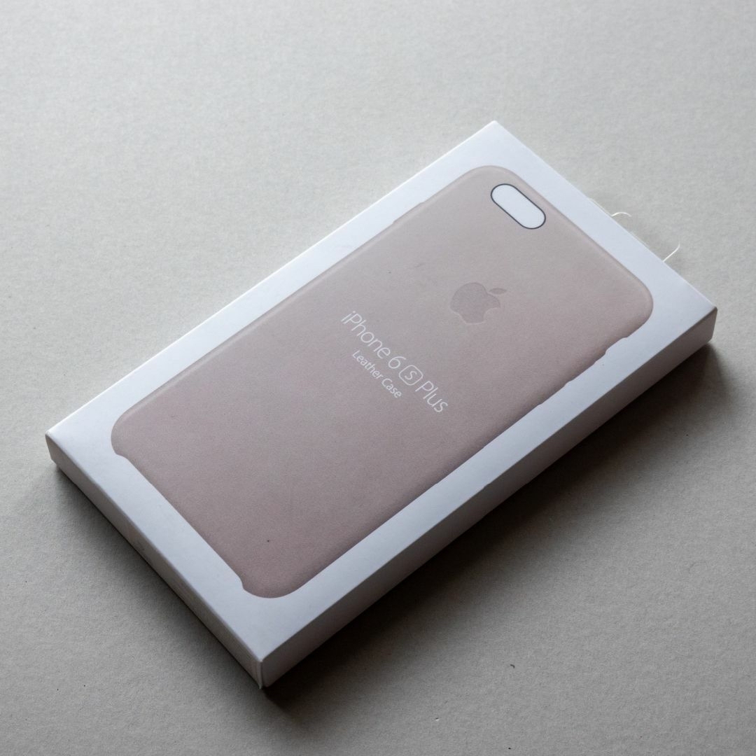 Apple(アップル)の新品 Apple純正iPhone 6S/6 Plusレザーケース ローズグレイ スマホ/家電/カメラのスマホアクセサリー(iPhoneケース)の商品写真
