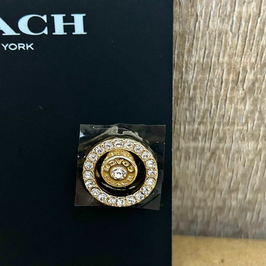 COACH(コーチ)の【新品未使用】 Coach コーチ オープン ハロスタッド ピアスGLD レディースのアクセサリー(ピアス)の商品写真