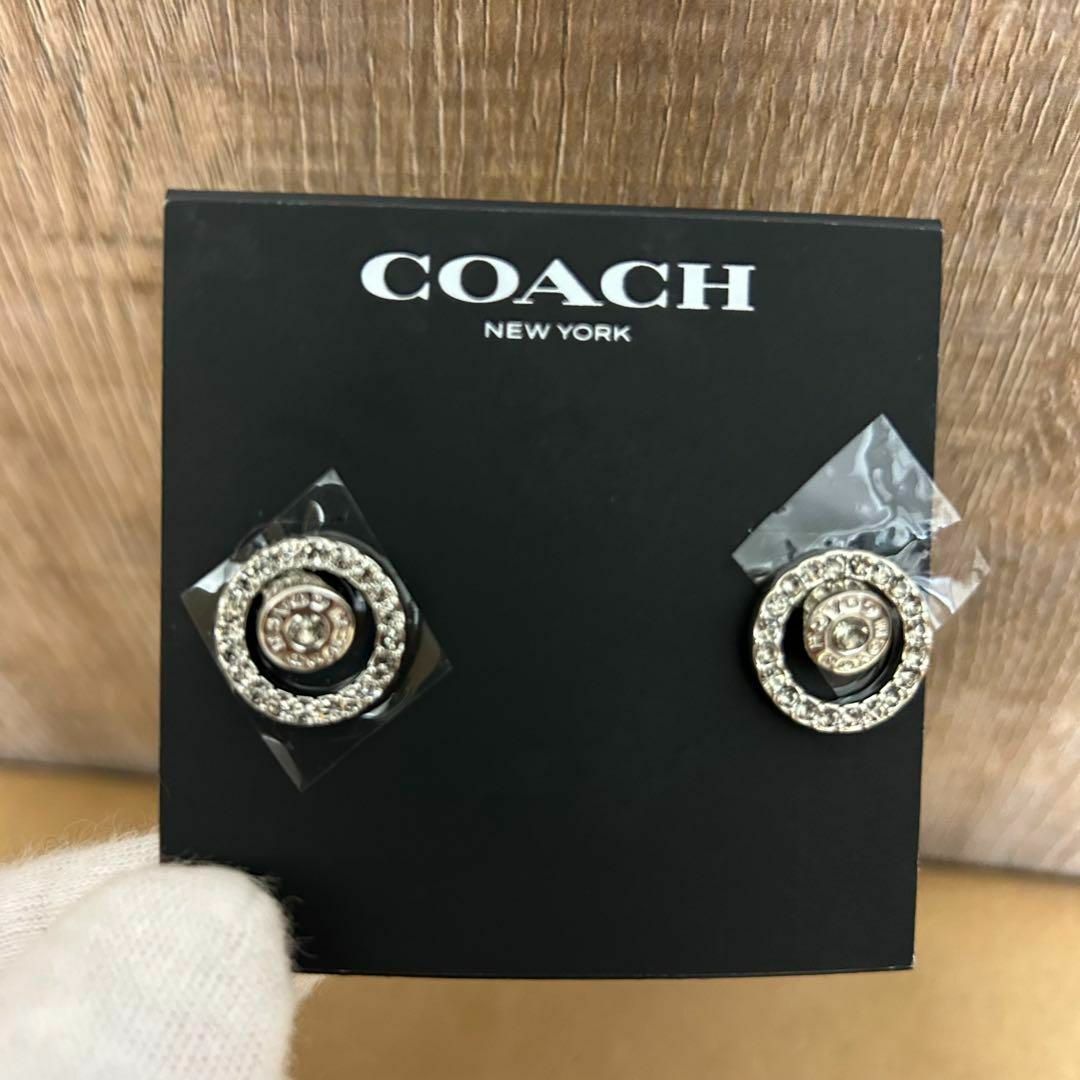 COACH(コーチ)の【新品未使用】 Coach コーチ オープン ハロスタッド ピアスSLV レディースのアクセサリー(ピアス)の商品写真