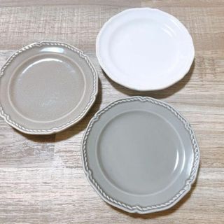 ミノヤキ(美濃焼)のグレージュ プチプレート 小皿 日本製 美濃焼 各色３枚セット シンプル　無地(食器)