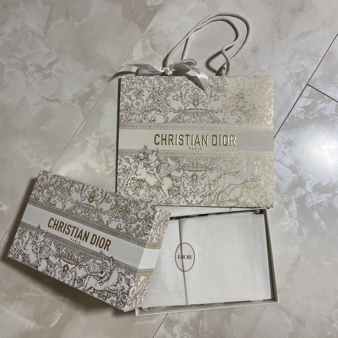 Christian Dior(クリスチャンディオール)のDior ディオール ショッパー、箱 ホリデー限定 レディースのバッグ(ショップ袋)の商品写真