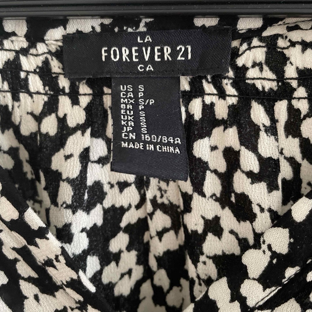 FOREVER 21(フォーエバートゥエンティーワン)のForever21 7分丈ブラウス レディースのトップス(シャツ/ブラウス(長袖/七分))の商品写真