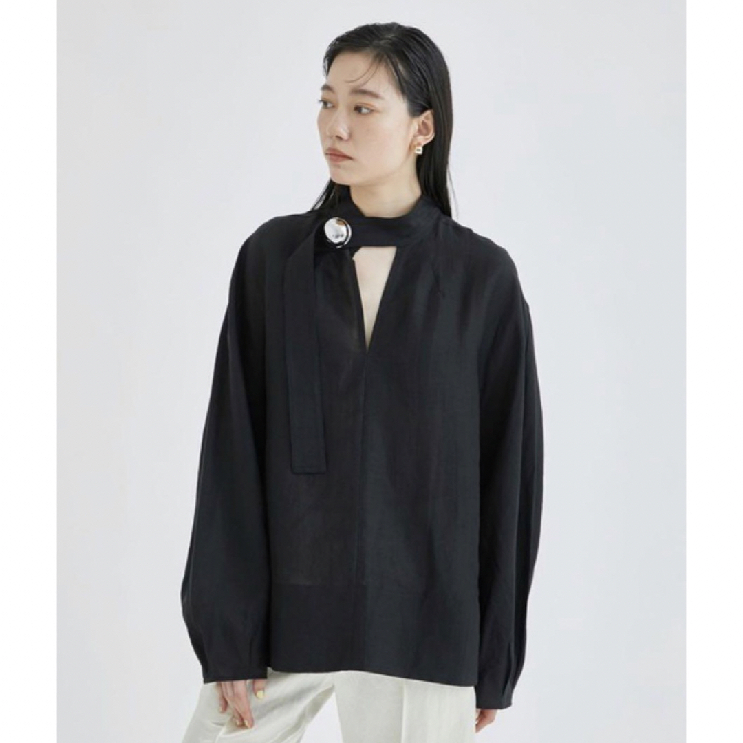 Jil Sander(ジルサンダー)の新品 ハルノブムラタ　HEPBURN サイズ34 ブラック レディースのトップス(シャツ/ブラウス(長袖/七分))の商品写真