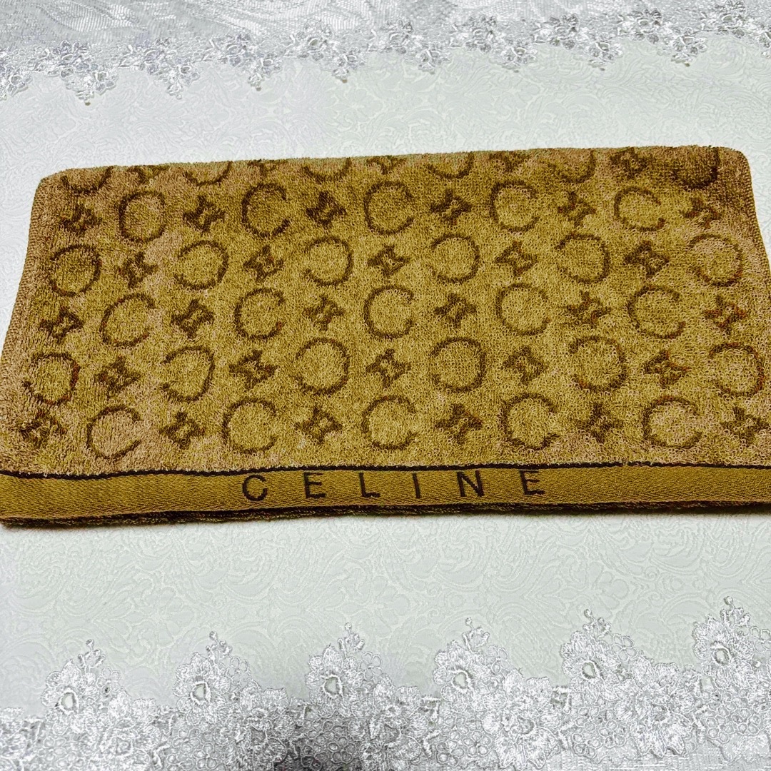 celine(セリーヌ)のセリーヌ　フェイスタオル新品 インテリア/住まい/日用品の日用品/生活雑貨/旅行(タオル/バス用品)の商品写真