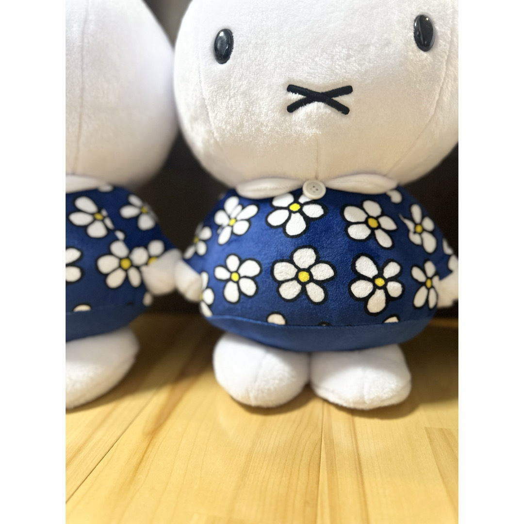 miffy(ミッフィー)の【新品】ミッフィー ぬいぐるみ 特大サイズ おたんじょうび GRAN +57cm エンタメ/ホビーのおもちゃ/ぬいぐるみ(ぬいぐるみ)の商品写真