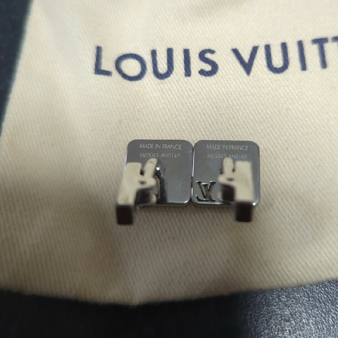 LOUIS VUITTON カフリンク・シャンゼリゼM65043 LOUIS VUITTON カフリンク・シャンゼリゼM65043
