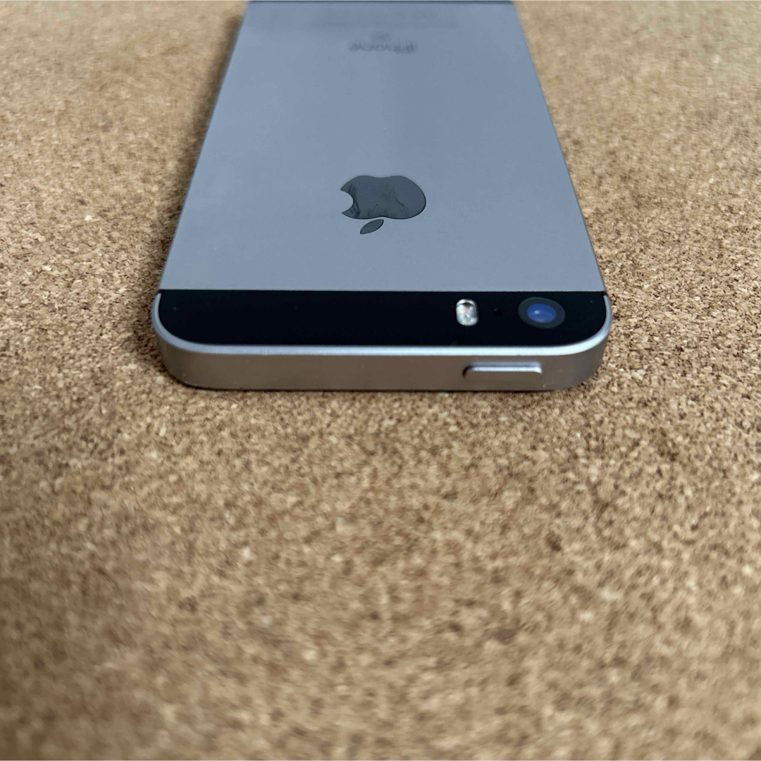 iPhone(アイフォーン)の9115 訳アリ iPhoneSE 32GB SIMフリー スマホ/家電/カメラのスマートフォン/携帯電話(スマートフォン本体)の商品写真