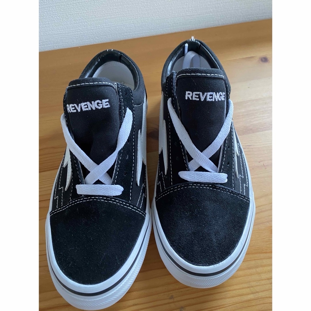 REVENGE x STORM(リベンジストーム)の 未使用品　REVENGE X STORM 23センチ　黒 レディースの靴/シューズ(スニーカー)の商品写真