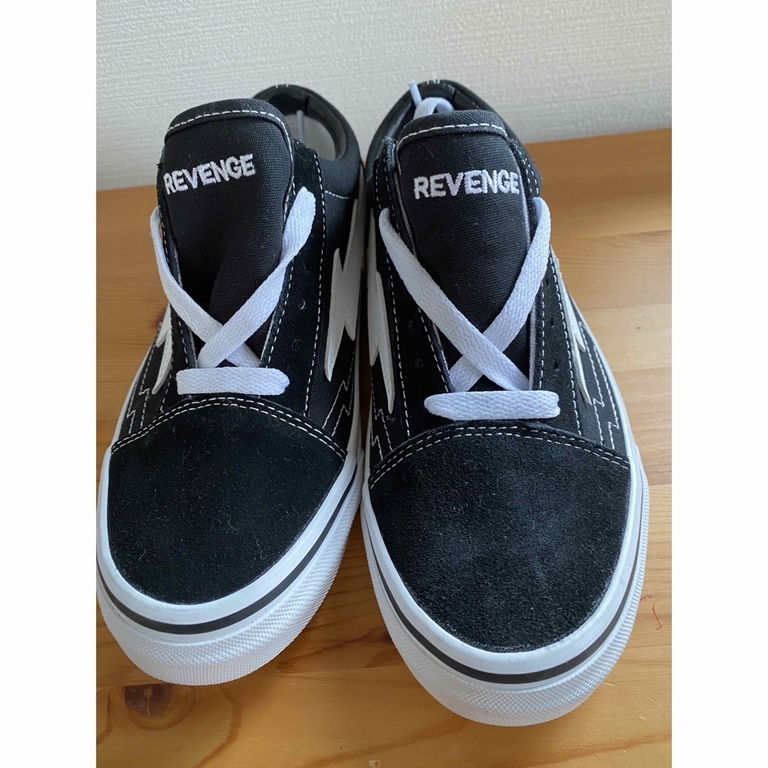 REVENGE x STORM(リベンジストーム)の 未使用品　REVENGE X STORM 23センチ　黒 レディースの靴/シューズ(スニーカー)の商品写真