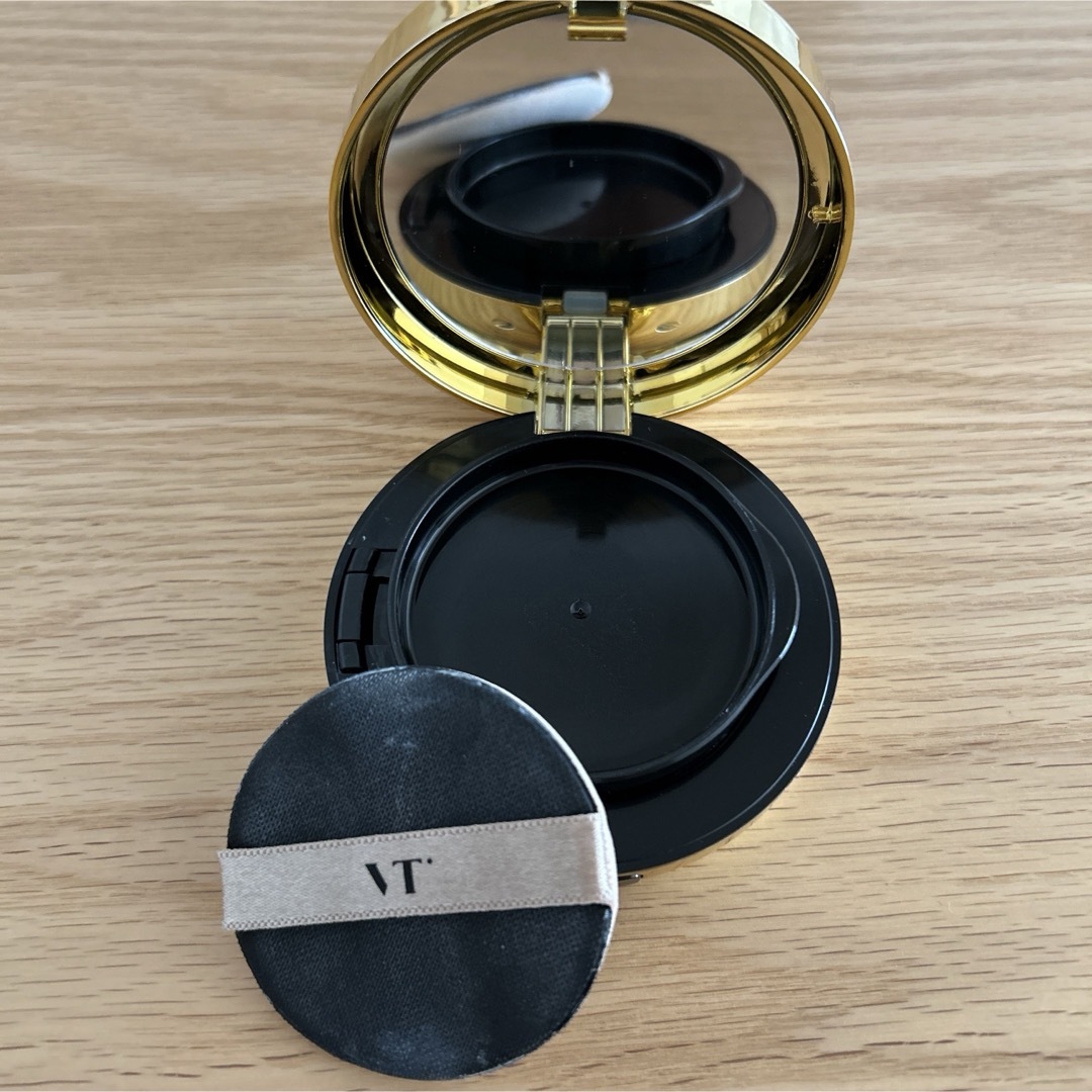 VT(ブイティー)のVT エッセンス UVコンパクト SPF50+ / PA+++ コスメ/美容のベースメイク/化粧品(化粧下地)の商品写真