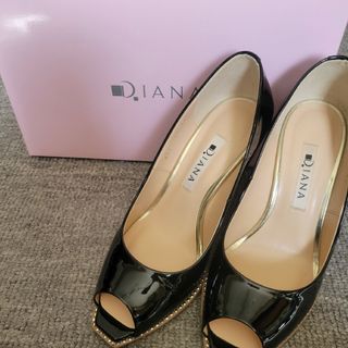 ダイアナ エナメルパンプスの通販 1,000点以上 | DIANAを買うならラクマ