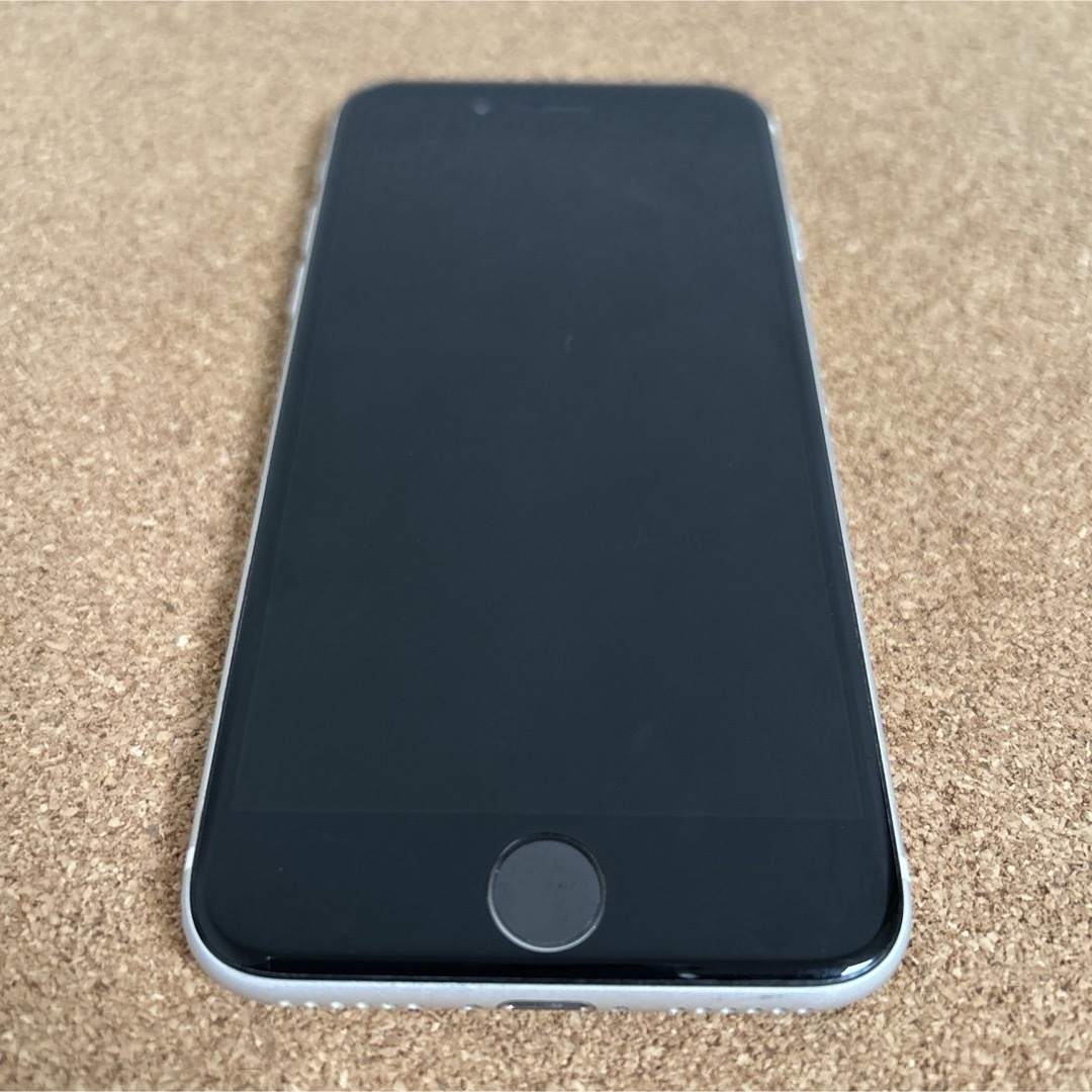 iPhone(アイフォーン)の56 iPhoneSE2 第2世代 64GB SIMフリー スマホ/家電/カメラのスマートフォン/携帯電話(スマートフォン本体)の商品写真