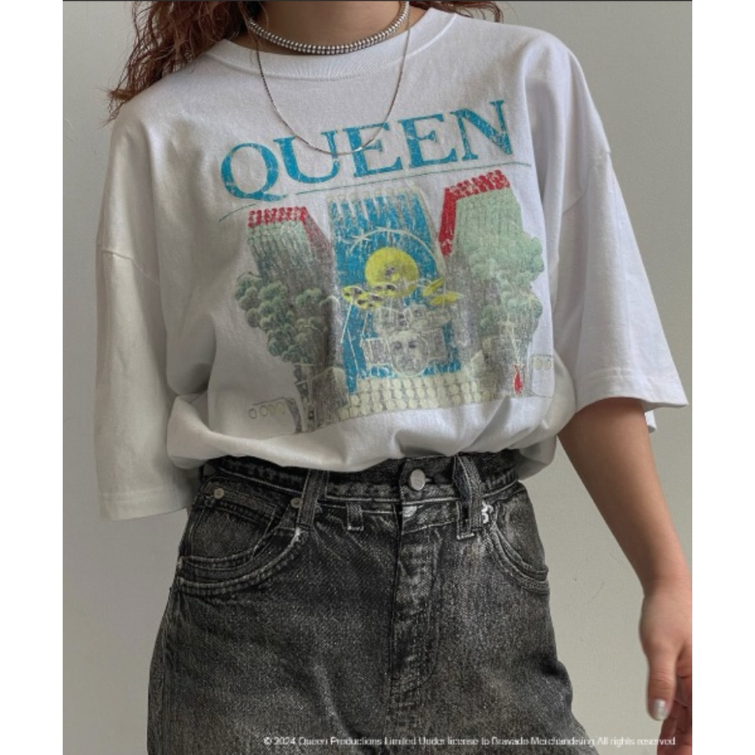 Ameri VINTAGE(アメリヴィンテージ)の【新品】AMERIアメリ QUEEN TOUR´80 WHT TEE レディースのトップス(Tシャツ(半袖/袖なし))の商品写真