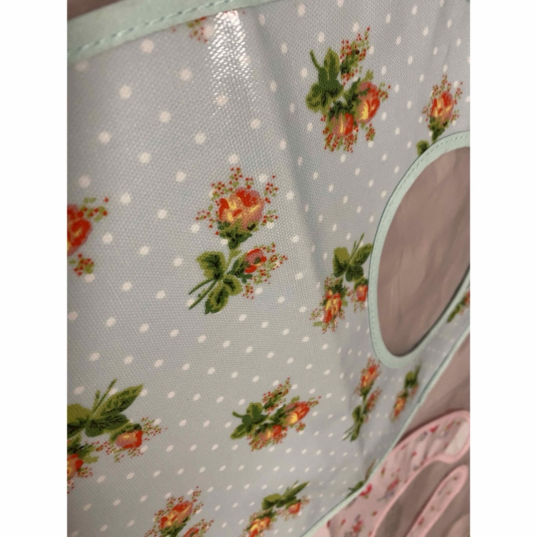 Cath Kidston(キャスキッドソン)のCath Kidstonスタイ2枚 キッズ/ベビー/マタニティのこども用ファッション小物(ベビースタイ/よだれかけ)の商品写真