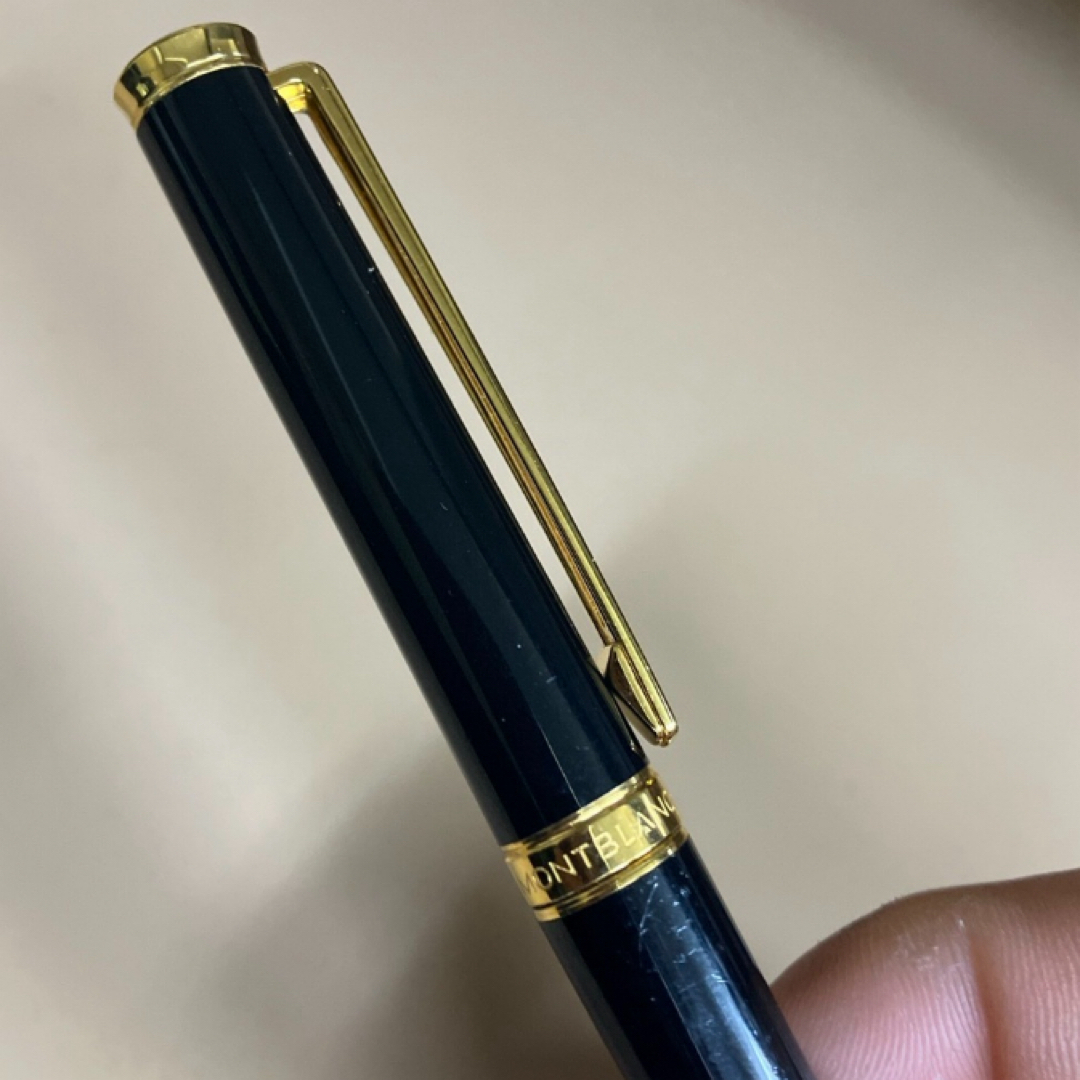 MONTBLANC(モンブラン)の【美品  処分】MONTBLANC　モンブラン   オブリージュ ボールペン  インテリア/住まい/日用品の文房具(ペン/マーカー)の商品写真