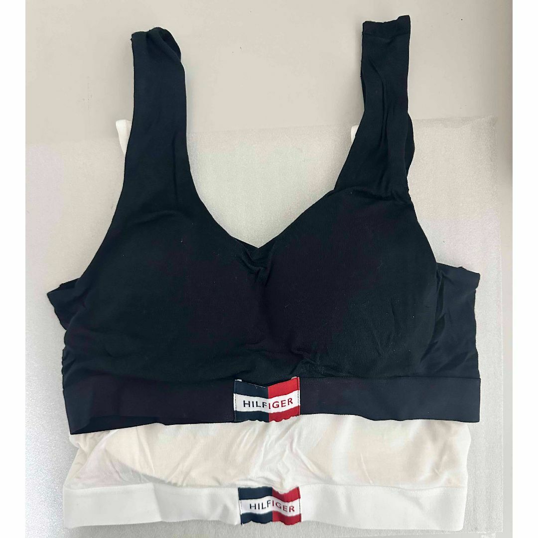 TOMMY HILFIGER(トミーヒルフィガー)の新品 2枚 M ★ トミーヒルフィガー スポーツブラ セット ブラトップ W レディースの下着/アンダーウェア(その他)の商品写真