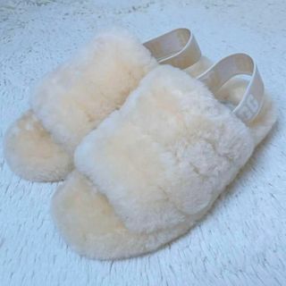 UGG - 【美品】UGG★フラッフイヤースライド★サンダル★厚底★もこもこ★22㎝