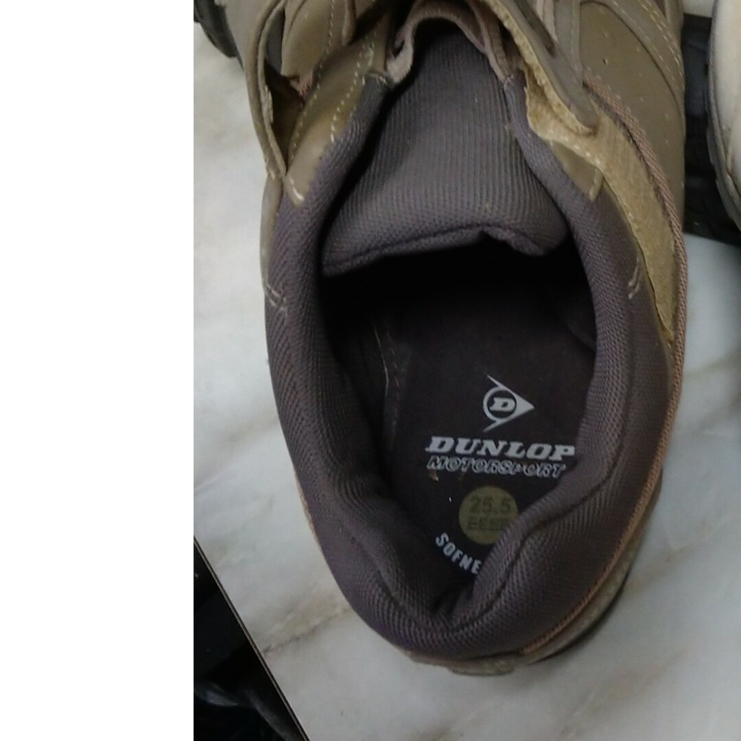 DUNLOP(ダンロップ)の【未使用新品】ダンロップ　スニーカー　ブラウン　25.5cm 4E　幅広、軽量 メンズの靴/シューズ(スニーカー)の商品写真