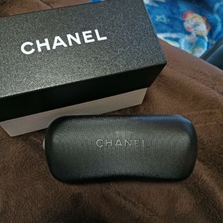 CHANEL - メガネケースと箱のみ。