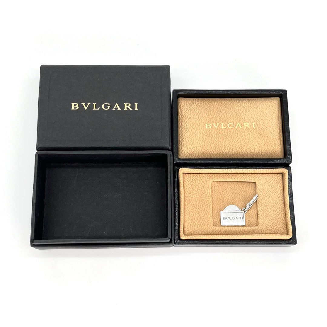 BVLGARI(ブルガリ)のブルガリ プレート チャーム ペンダントトップ K18WG 750 4.35g レディースのアクセサリー(チャーム)の商品写真