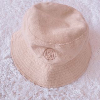 エイチアンドエム(H&M)のバケットハット　H&M ベージュ　無地　パイル生地　可愛い　シンプル　春夏秋(ハット)