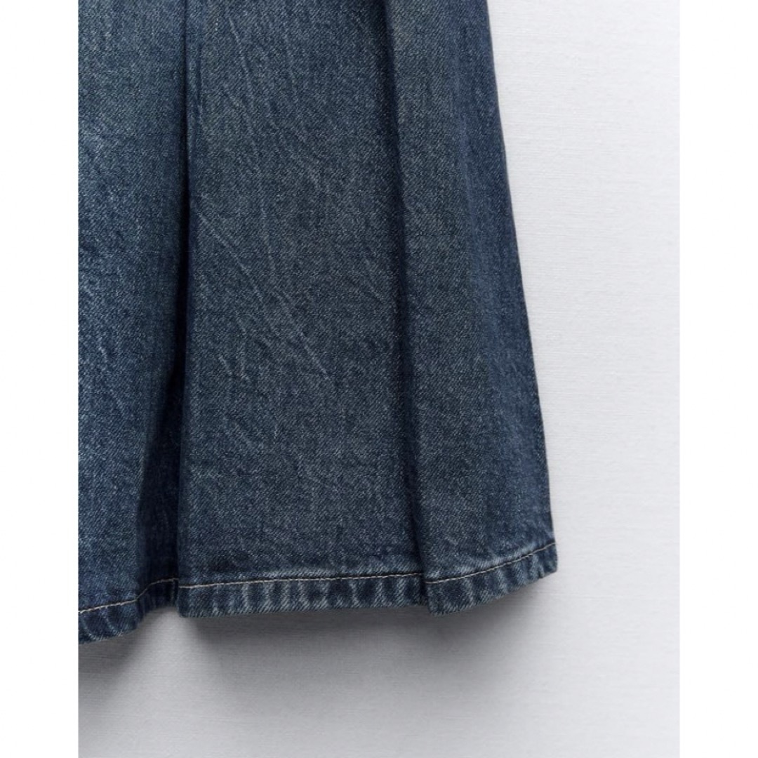 ZARA(ザラ)のZARA TRF  denim ザラ デニム ボックスプリーツ スカート  レディースのスカート(ひざ丈スカート)の商品写真
