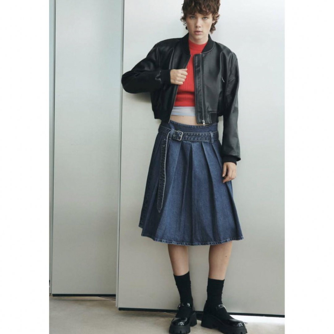 ZARA(ザラ)のZARA TRF  denim ザラ デニム ボックスプリーツ スカート  レディースのスカート(ひざ丈スカート)の商品写真