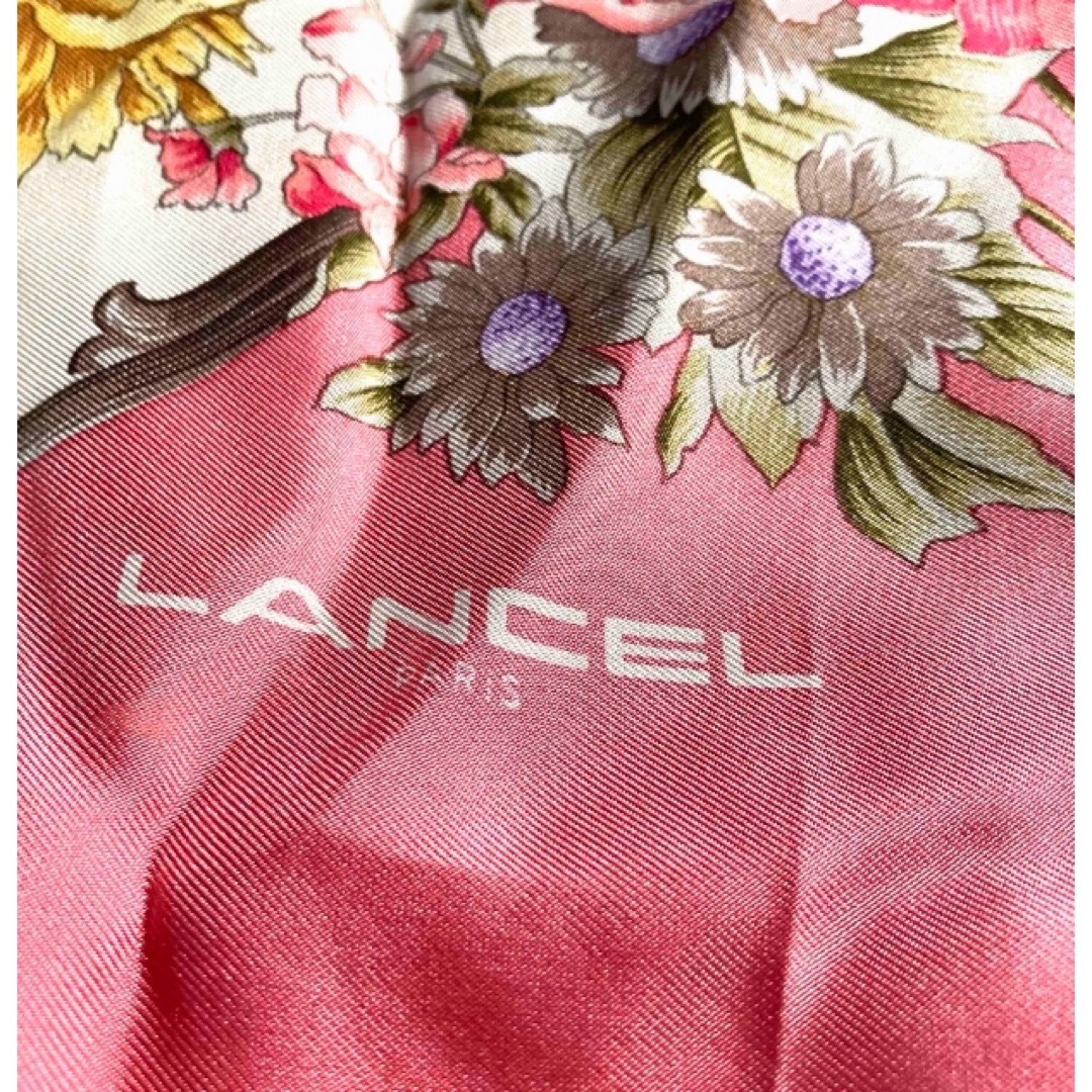 LANCEL(ランセル)のused  LANCEL シルク正方形スカーフ&チェックマフラー 2枚まとめて レディースのファッション小物(バンダナ/スカーフ)の商品写真