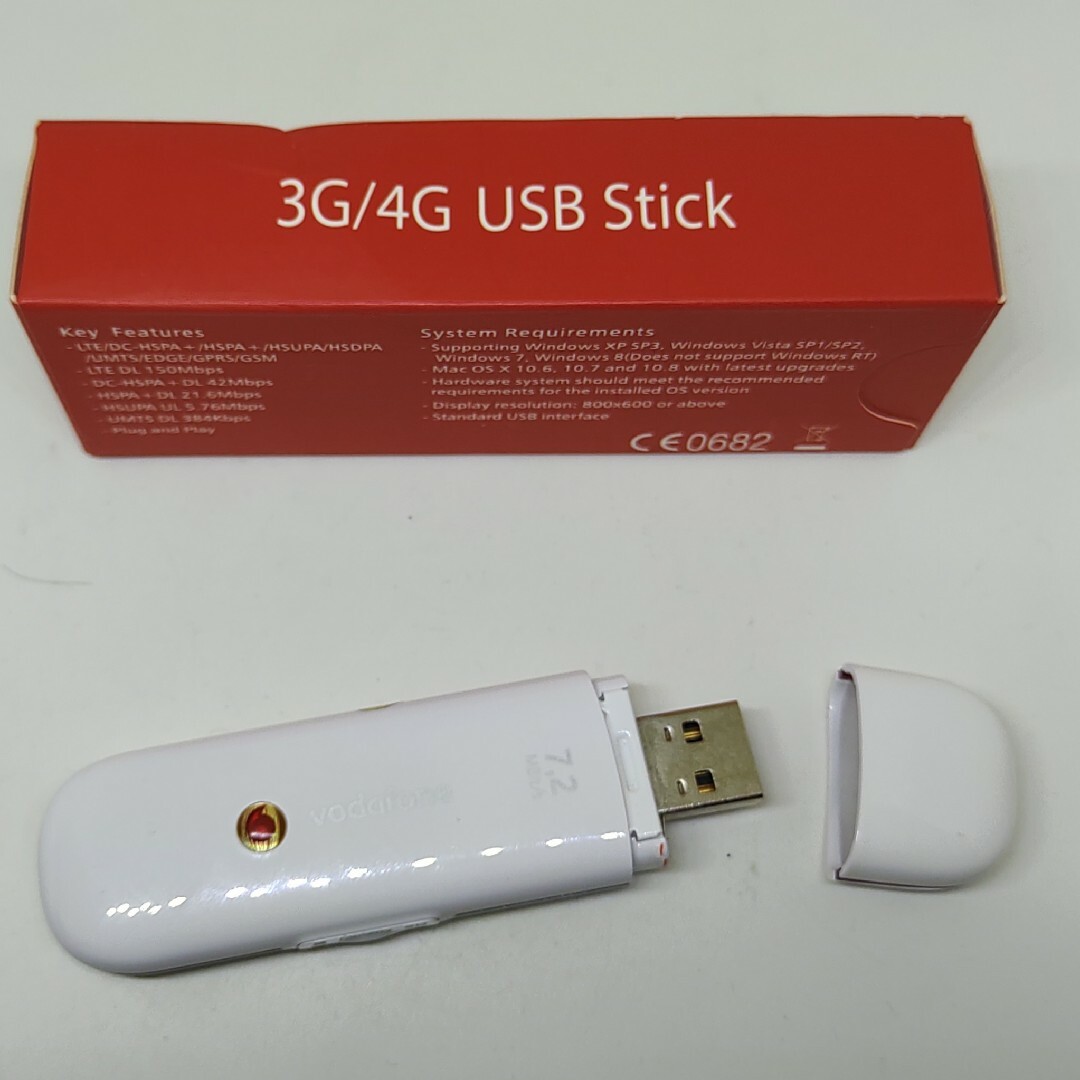 NTTdocomo(エヌティティドコモ)のSIMフリー K3765 vodafone USB stick USBドングル スマホ/家電/カメラのPC/タブレット(PC周辺機器)の商品写真