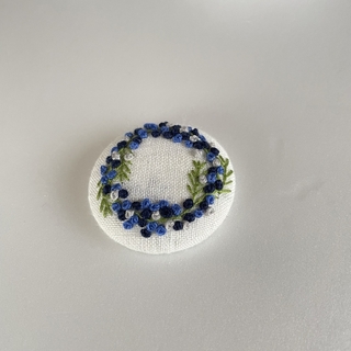 刺繍ブローチ(コサージュ/ブローチ)