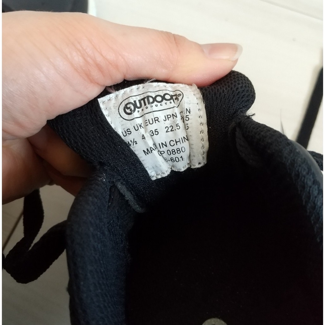 （799）OUTDOOR PRODUCTS ブラック スニーカー（22.5cm） レディースの靴/シューズ(スニーカー)の商品写真