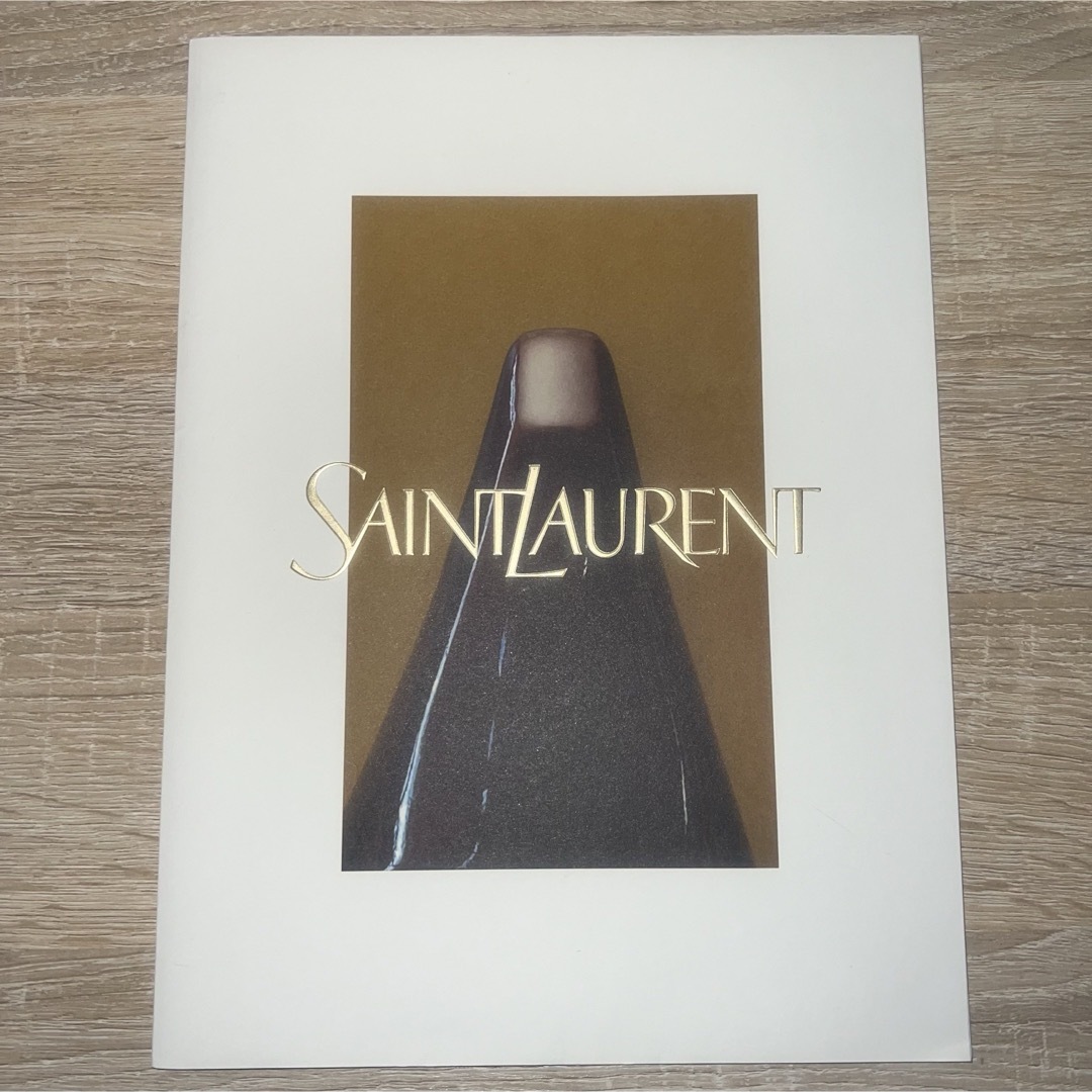 Saint Laurent(サンローラン)のSAINT LAURENT ルックブック エンタメ/ホビーの雑誌(ファッション)の商品写真