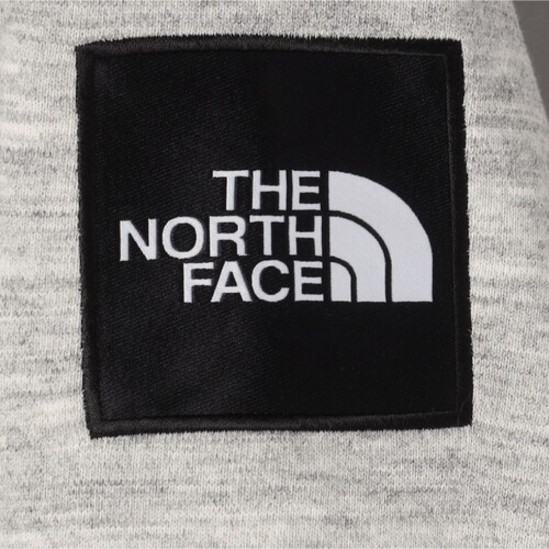 THE NORTH FACE(ザノースフェイス)のTHE NORTH FACE スクエアロゴフーディ NT12333 メンズのトップス(パーカー)の商品写真