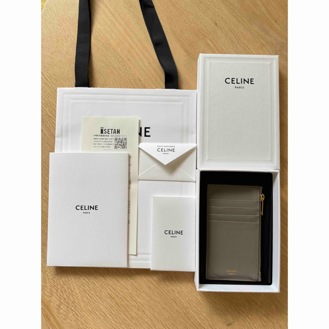 celine(セリーヌ)の【使用3回】新宿伊勢丹で購入。 レシートあり。CELINE セリーヌカードケース レディースのファッション小物(財布)の商品写真