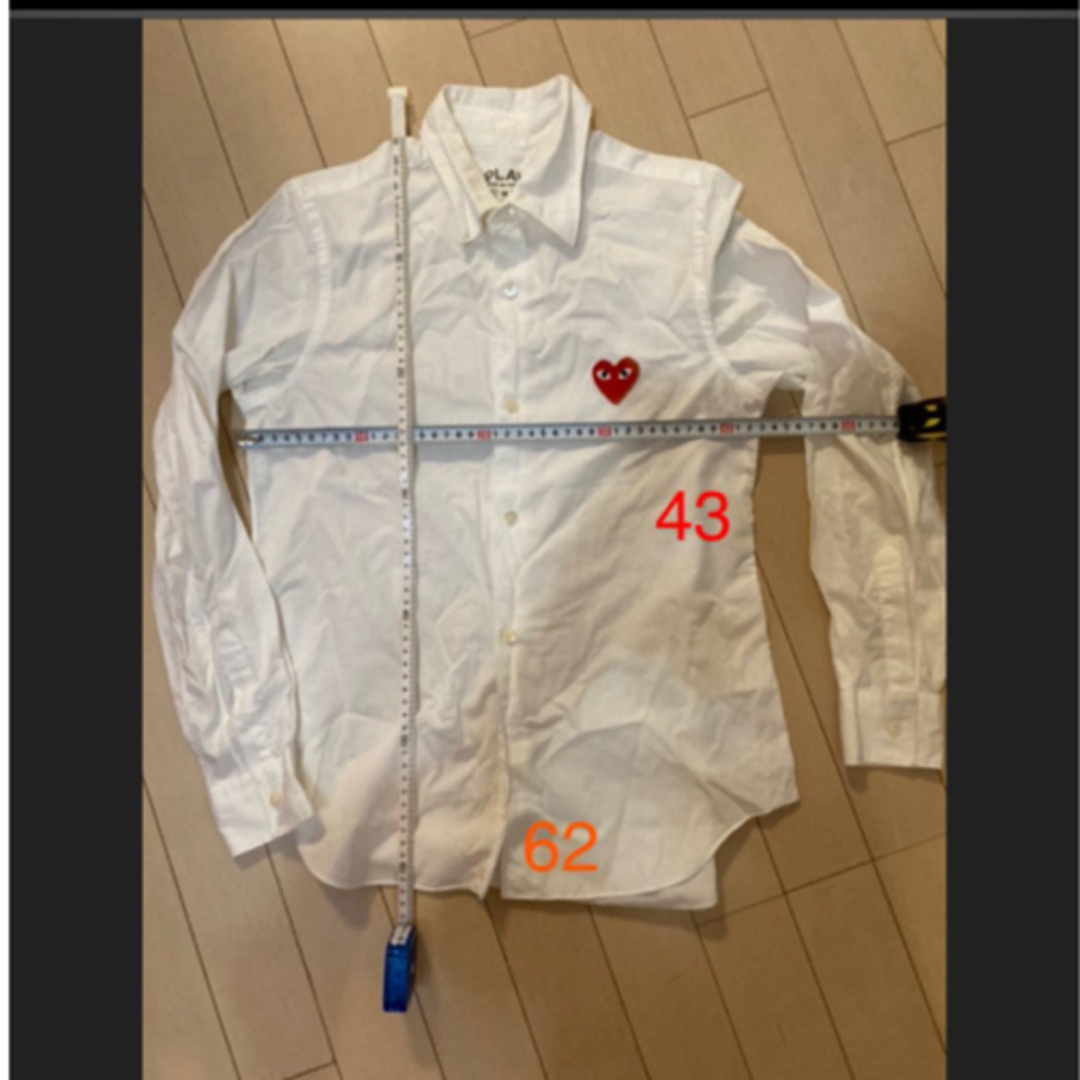 COMME des GARCONS(コムデギャルソン)のコムデギャルソン　プレイ　M  白　赤ハート レディースのトップス(Tシャツ(長袖/七分))の商品写真