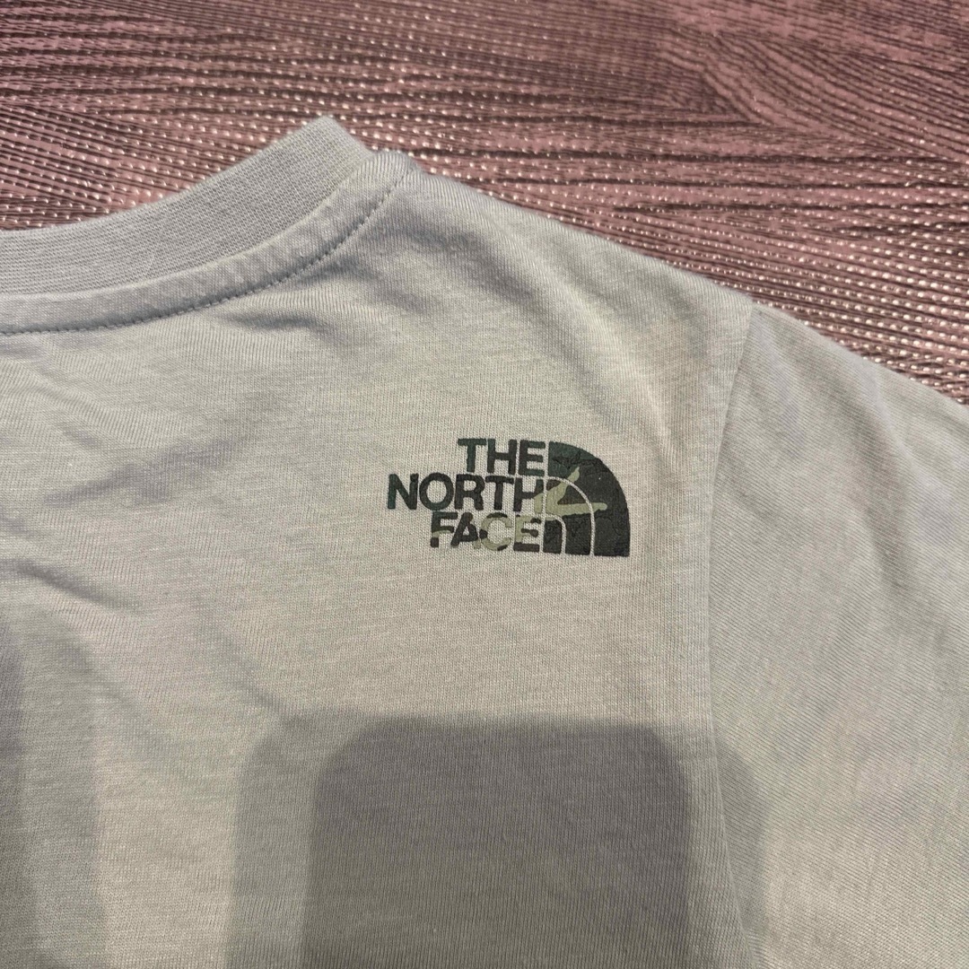 THE NORTH FACE(ザノースフェイス)のTHE NORTH FACE Tシャツ　130 ザノースフェス キッズ/ベビー/マタニティのキッズ服男の子用(90cm~)(Tシャツ/カットソー)の商品写真