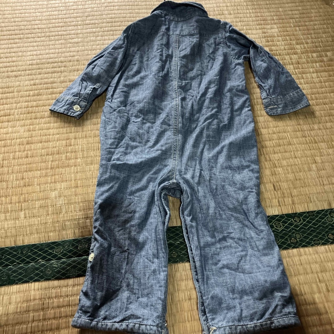 babyGAP(ベビーギャップ)のベビーギャップ　デニム風ロンパース90 キッズ/ベビー/マタニティのキッズ服男の子用(90cm~)(その他)の商品写真