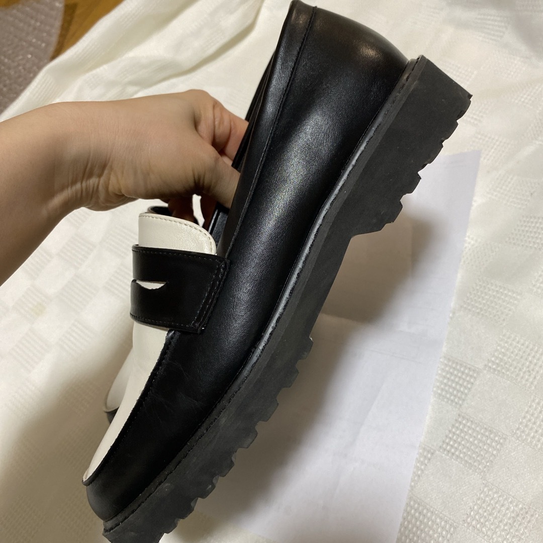 Menue(メヌエ)のメヌエ　マニッシュシューズ　コンビカラー　 レディースの靴/シューズ(ローファー/革靴)の商品写真