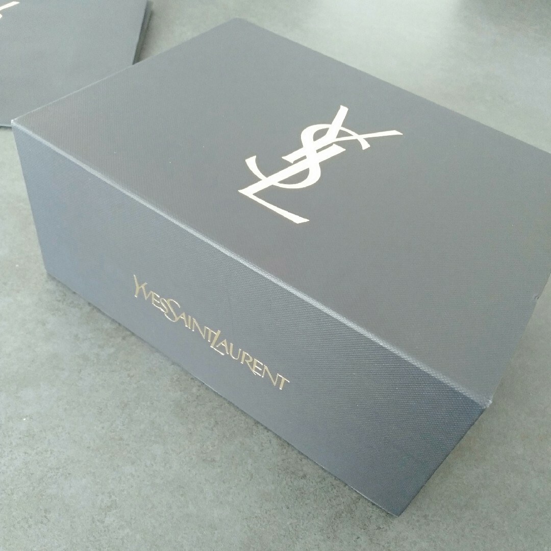 Yves Saint Laurent(イヴサンローラン)のYSL イヴサンローラン ラッピングギフトボックスセット ショッパー レディースのバッグ(ショップ袋)の商品写真