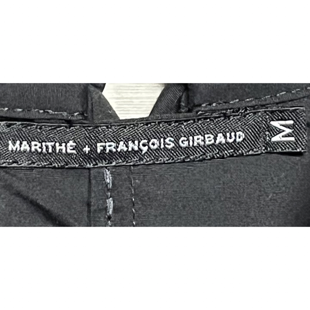 MARITHE + FRANCOIS GIRBAUD(マリテフランソワジルボー)の匿名発送　美品　マリテフランソワジルボー　ボウタイデザインシャツ　ブラック　M レディースのトップス(シャツ/ブラウス(長袖/七分))の商品写真