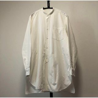 コモリ(COMOLI)の19ss 美品　コモリシャツ　バンドカラー 白　comoli(シャツ)