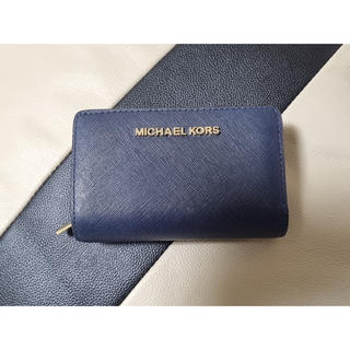 マイケルコース(Michael Kors)のMICHAEL KORS  マイケルコース  二つ折り財布 ネイビー(財布)