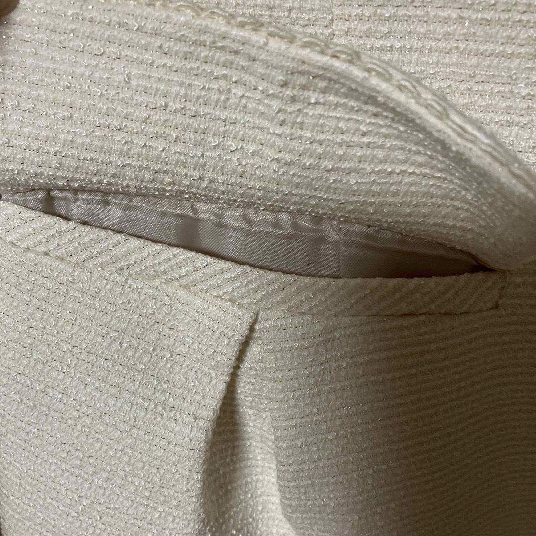 リオン　レディースジャケット　フォーマル　ホワイト　ラメ入り　M レディースのジャケット/アウター(テーラードジャケット)の商品写真