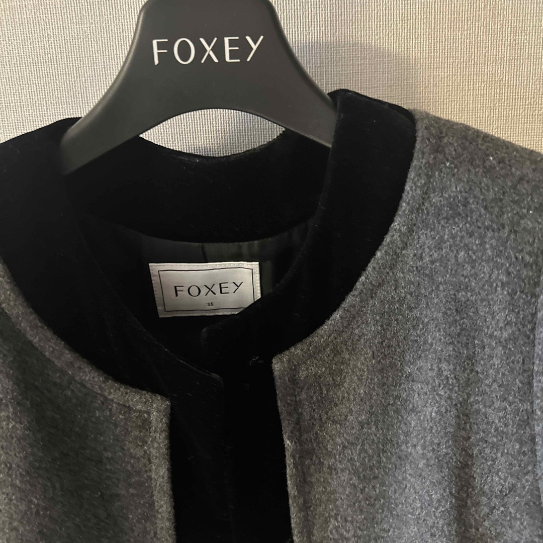 FOXEY(フォクシー)のFOXEY ジャケット　美品　グレー レディースのジャケット/アウター(テーラードジャケット)の商品写真