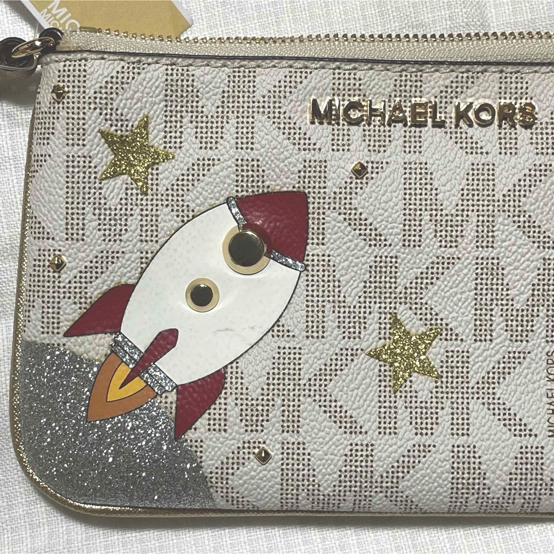 Michael Kors(マイケルコース)の匿名配送 未使用 マイケルコース　ポーチ　リストレット　ホワイト レディースのファッション小物(ポーチ)の商品写真