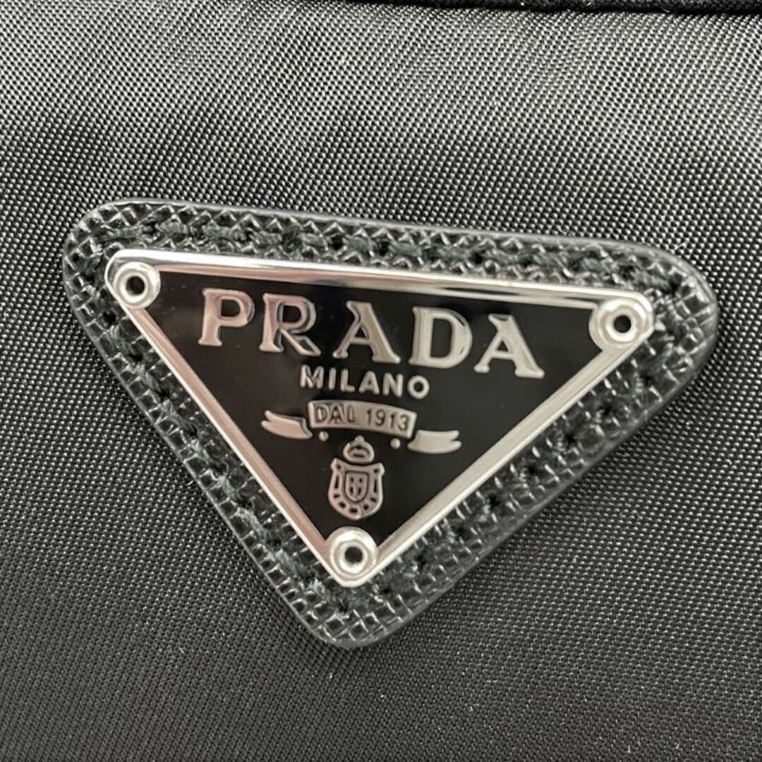 PRADA(プラダ)のほぼ未使用■PRADA プラダ■三角プレート サフィアーノ セカンドバックポーチ メンズのバッグ(セカンドバッグ/クラッチバッグ)の商品写真