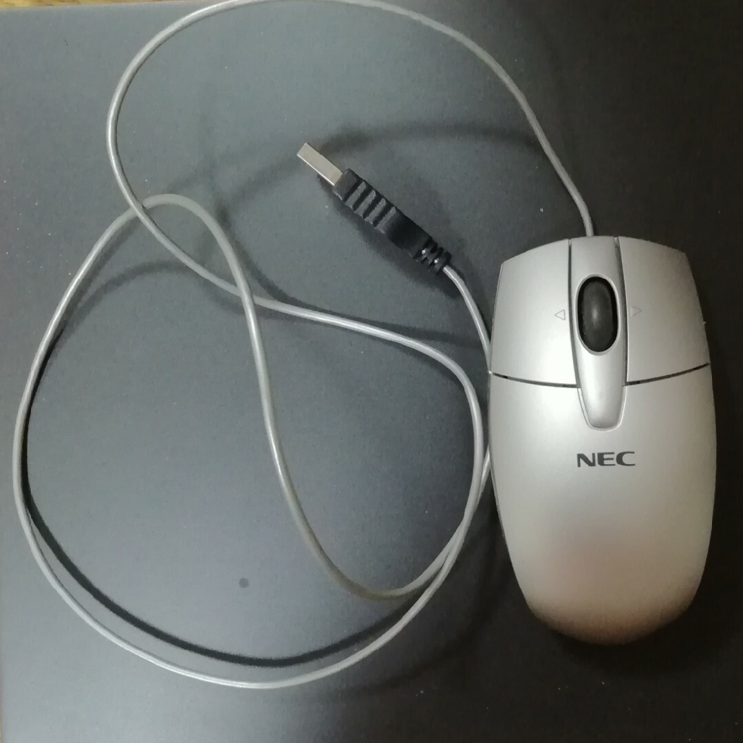 NEC(エヌイーシー)のNEC マウス　純正品 スマホ/家電/カメラのPC/タブレット(PC周辺機器)の商品写真